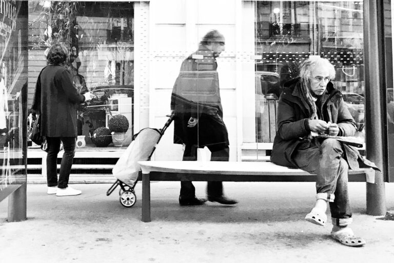 Muna_Al Zaabi - muna-alzaabi-street-traveller